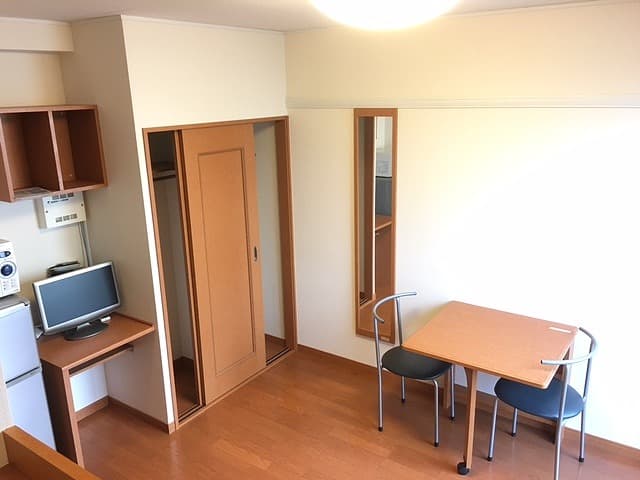 Room image 11