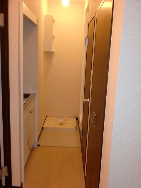 Room image 8