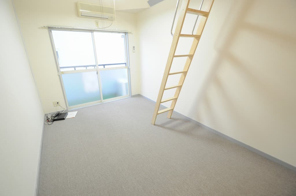 Room image 9