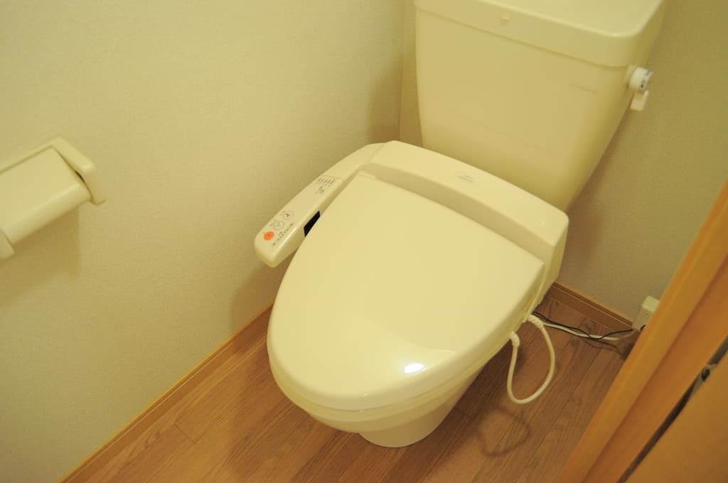 Room image 8