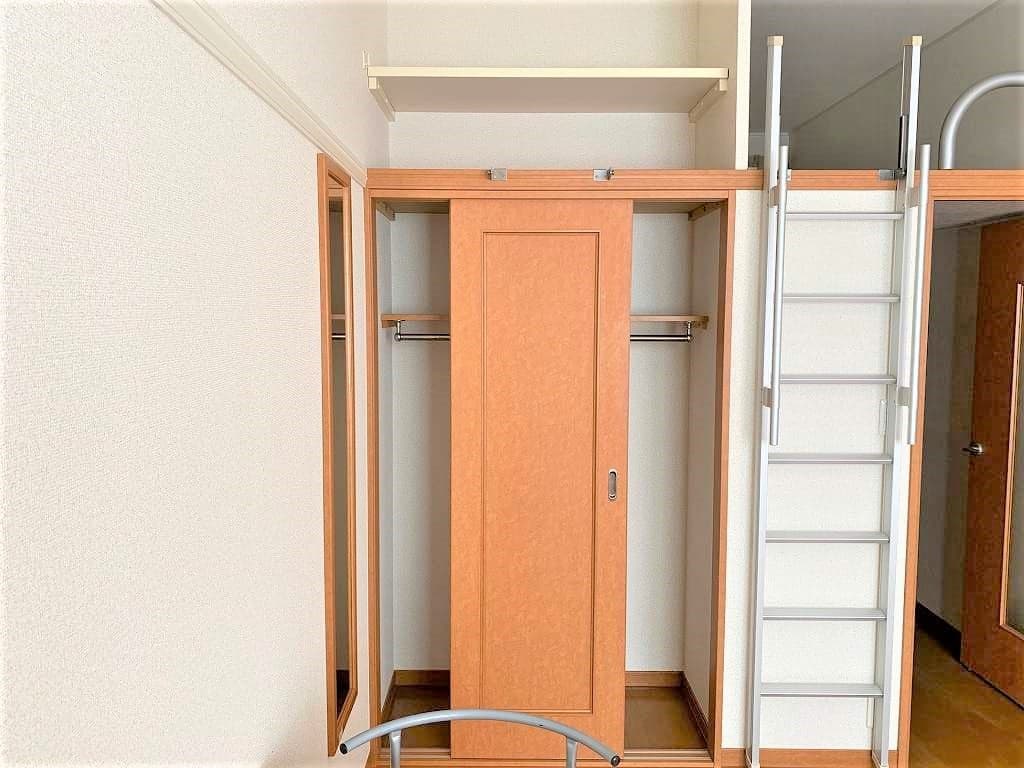 Room image 12