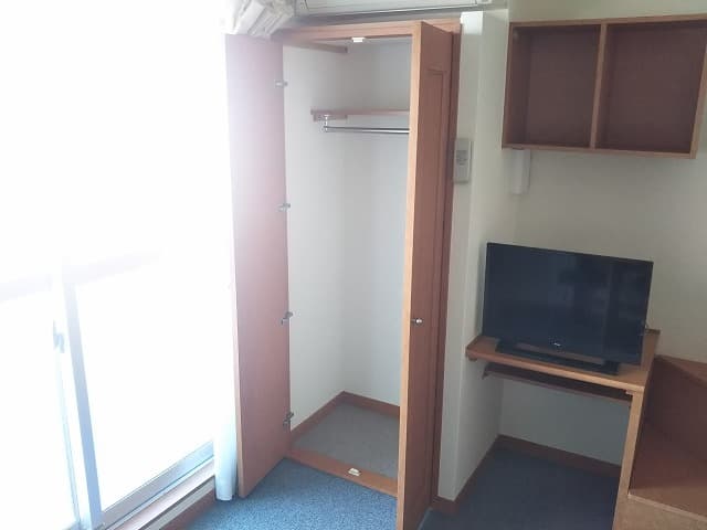 Room image 15