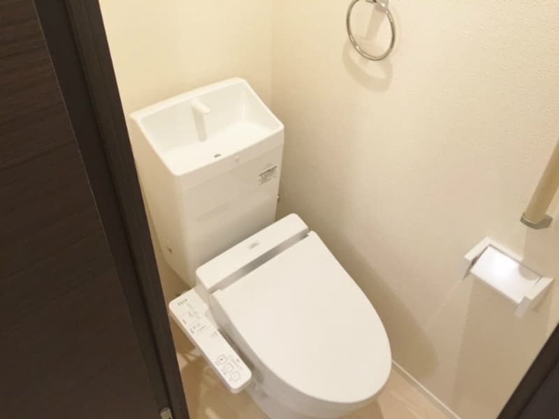 Room image 8