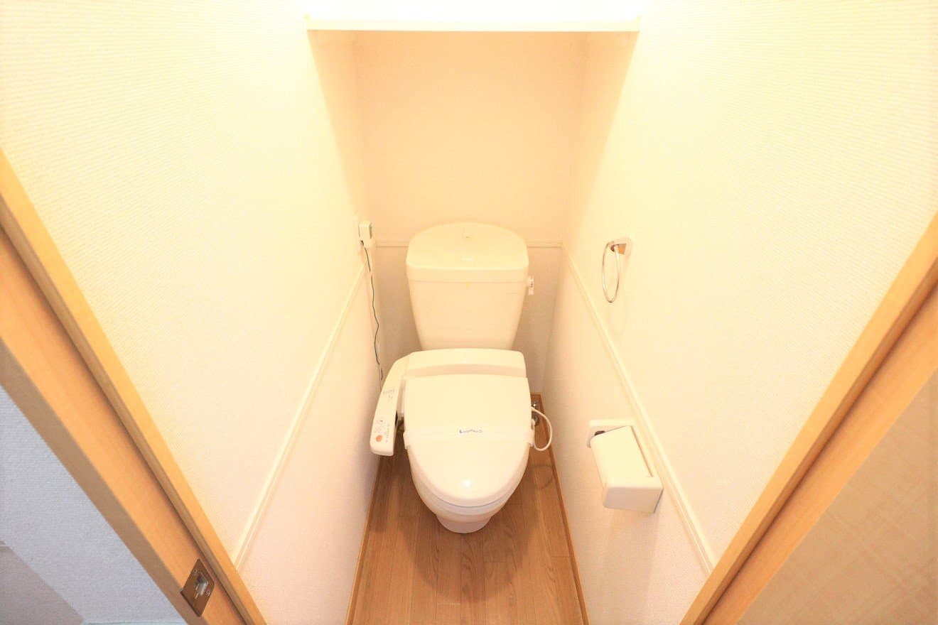 Room image 16