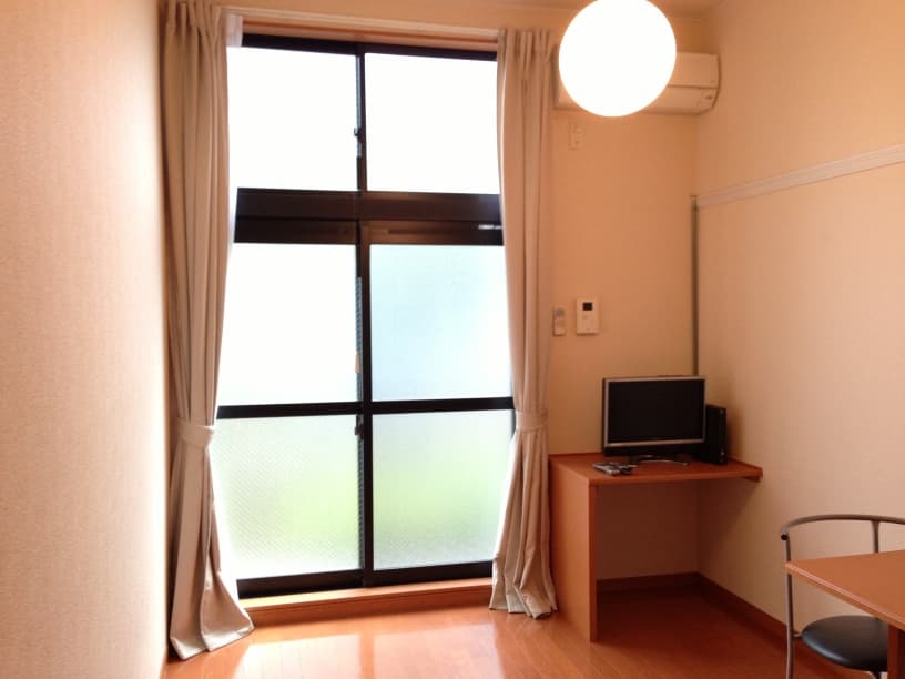 Room image 10