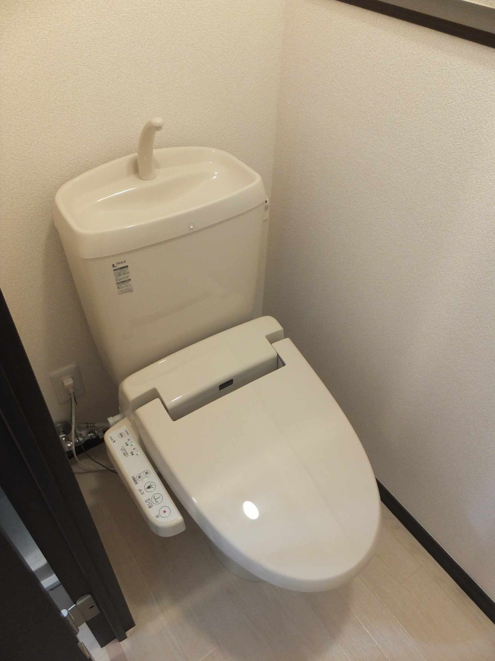 Room image 10
