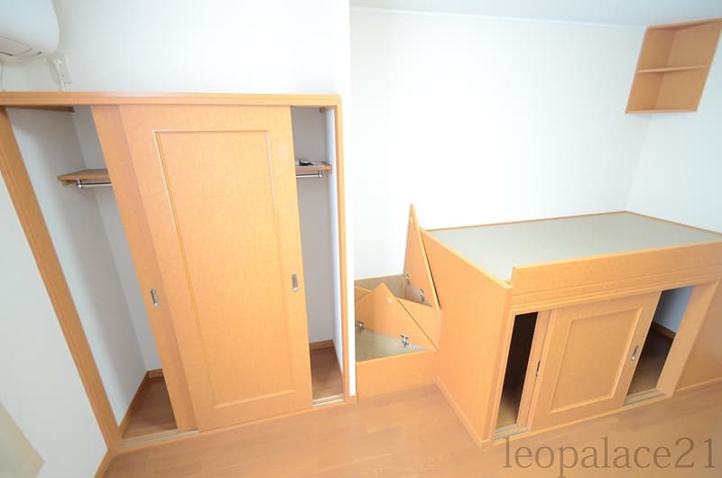 Room image 11