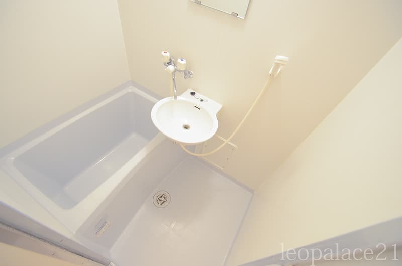 Room image 14