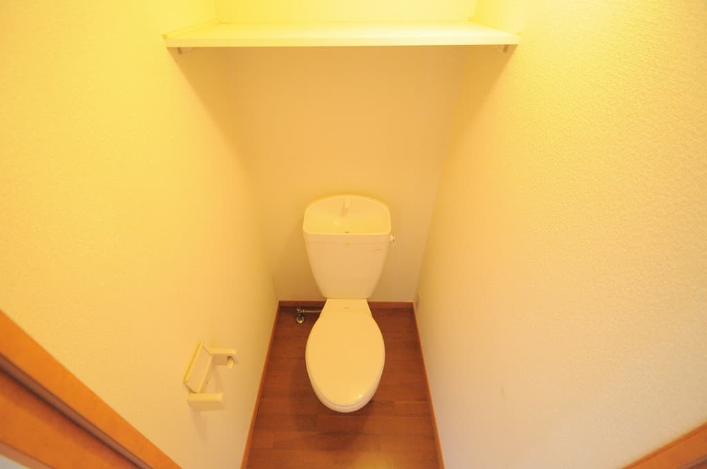 Room image 8