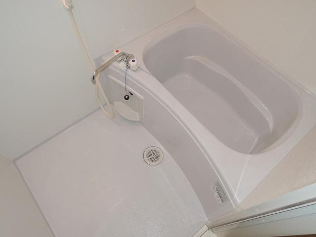 Room image 9