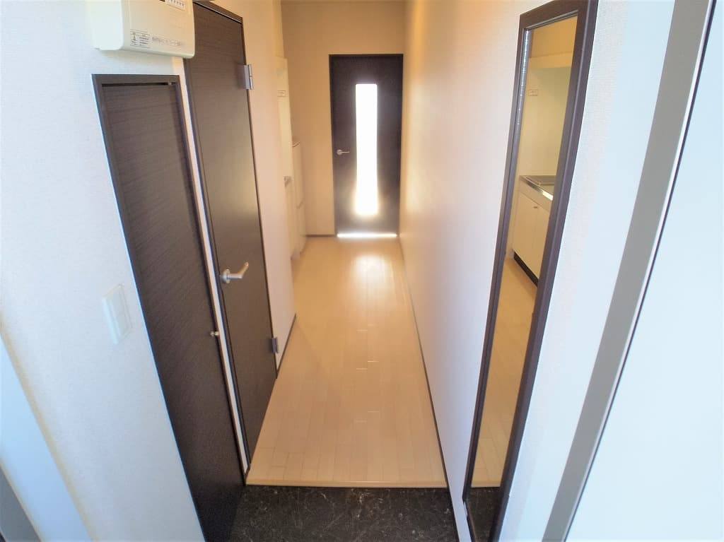 Room image 8