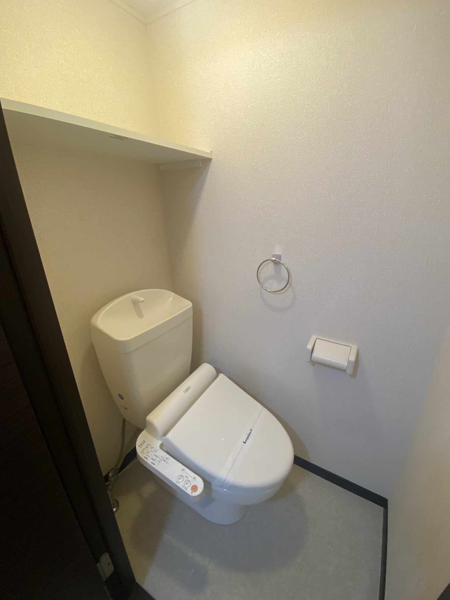Room image 13