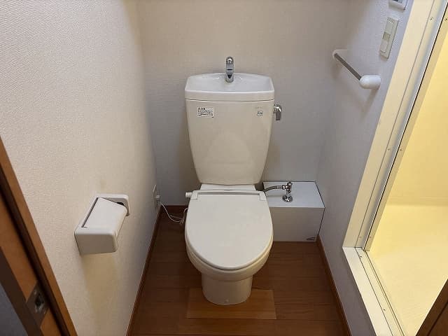 Room image 8