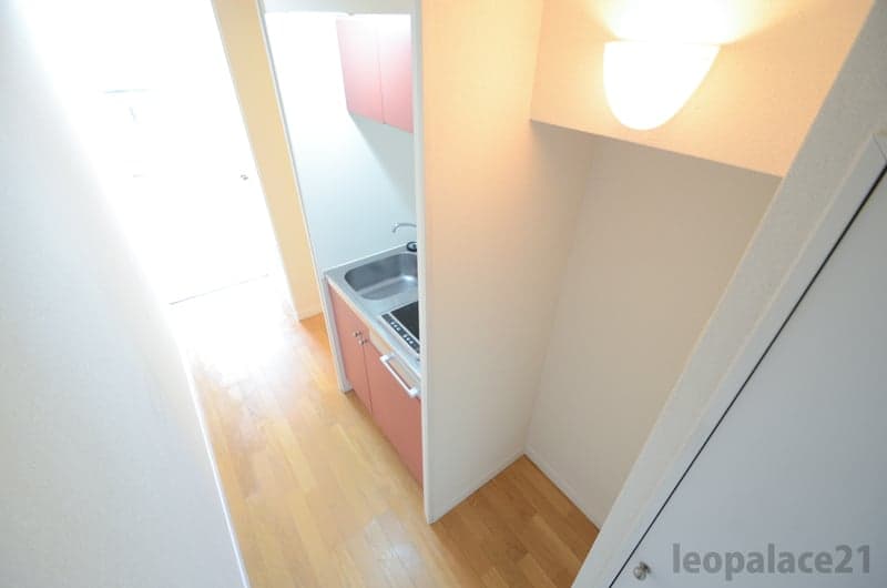 Room image 8