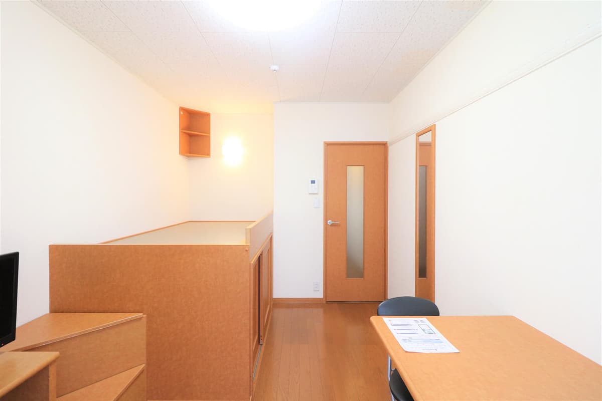 Room image 10