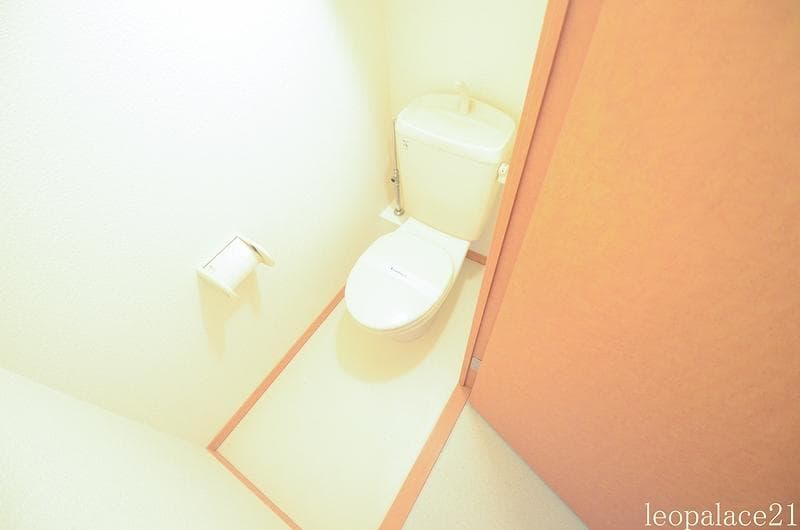 Room image 10