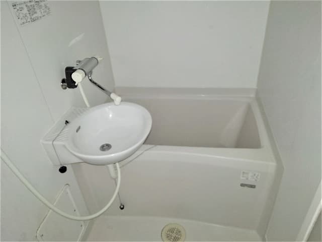 Room image 12