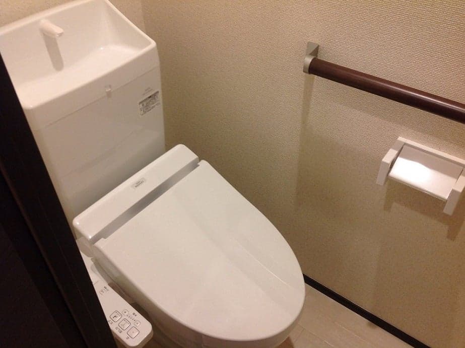 Room image 12