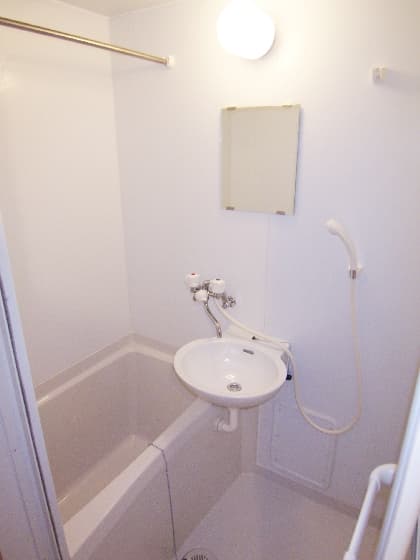 Room image 8