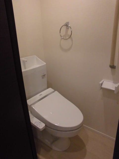 Room image 12