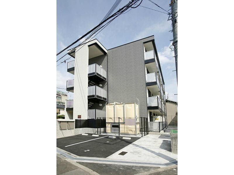 Main exterior of leopalace Katsuyama