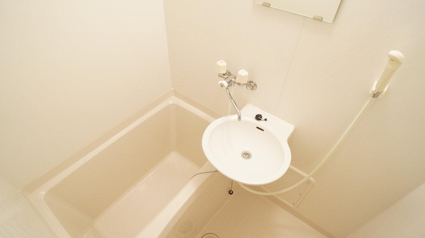 Room image 9