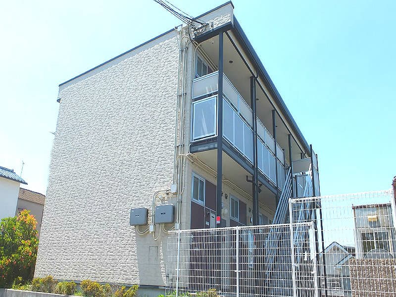 Main exterior of leopalace Minami Goyo