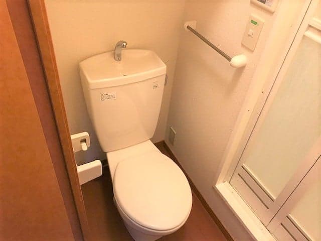 Room image 15
