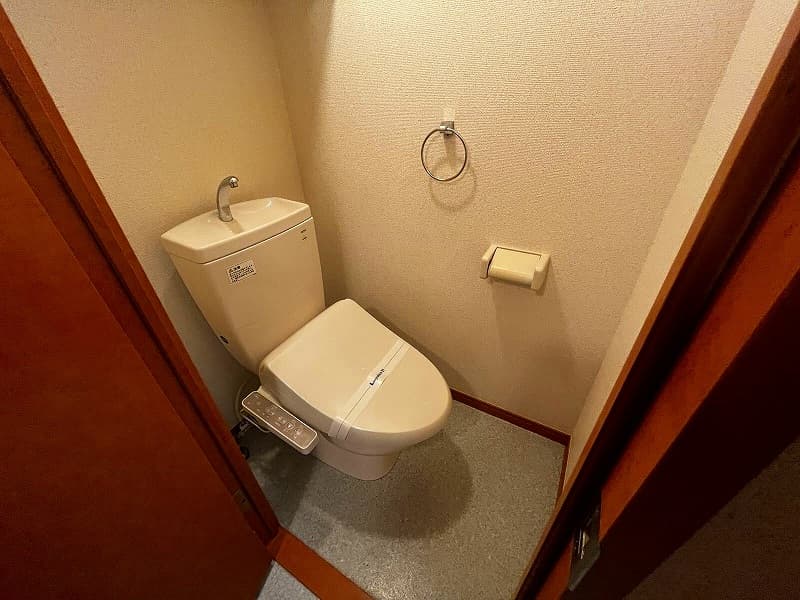 Room image 8