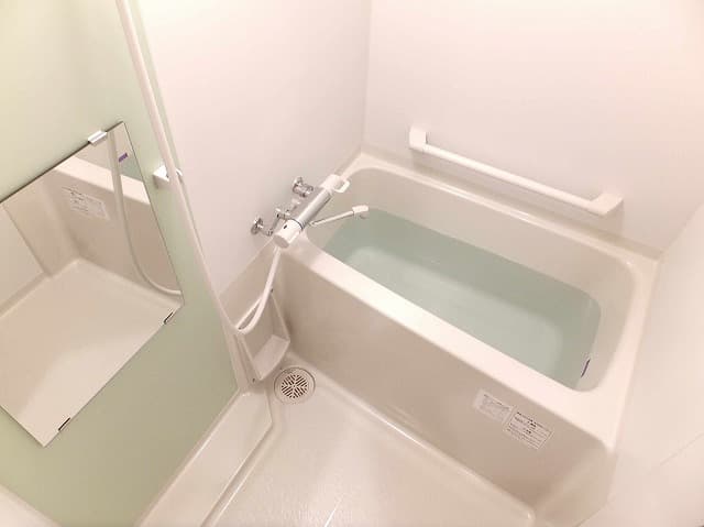 Room image 10