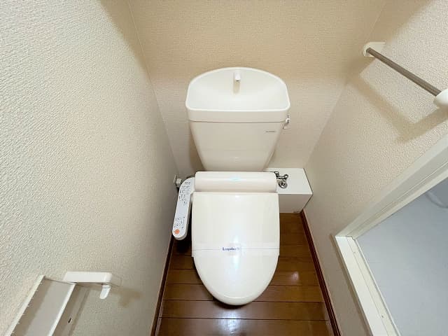 Room image 9