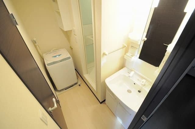 Room image 11