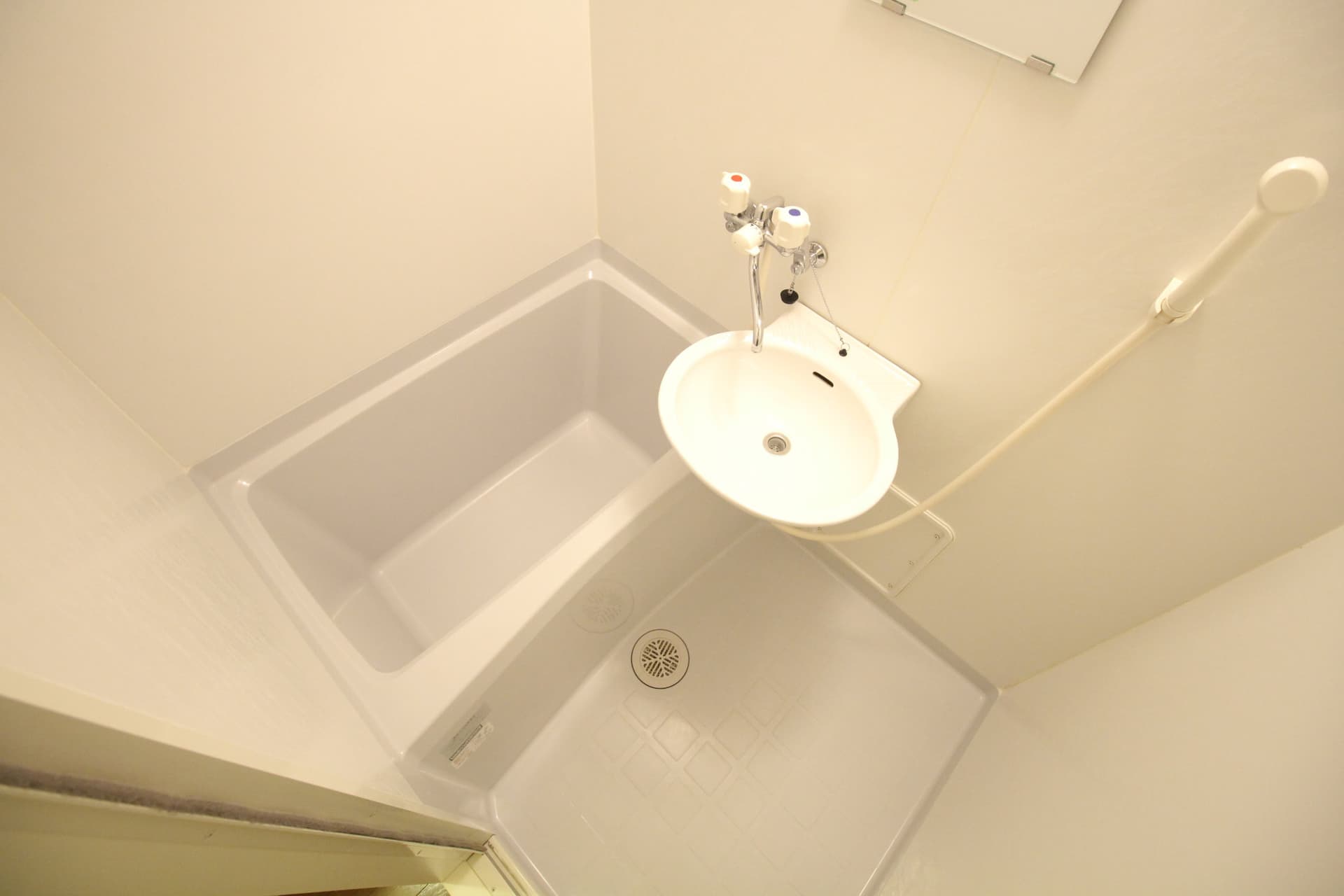 Room image 12