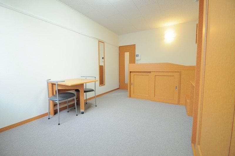 Room image 11