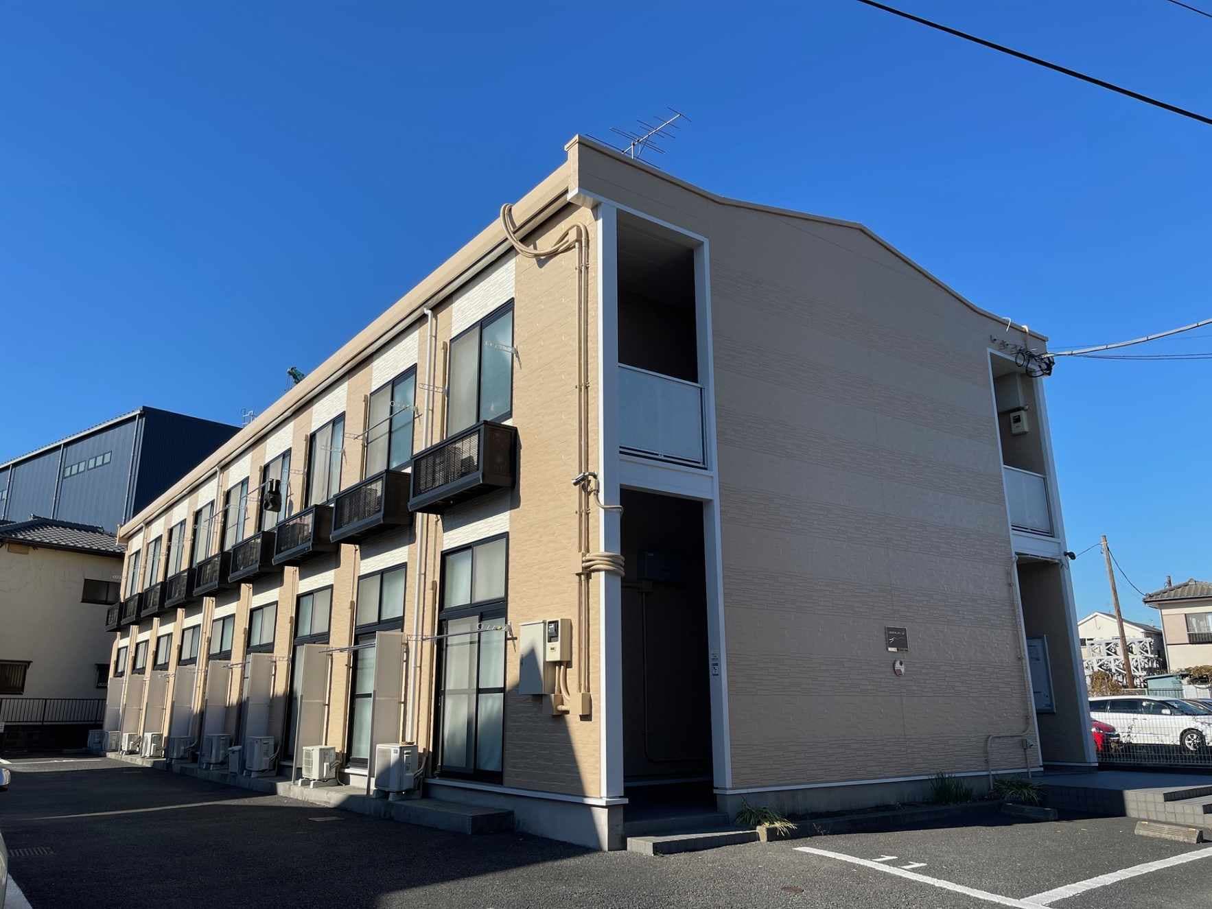 Main exterior of leopalace Kumasaka