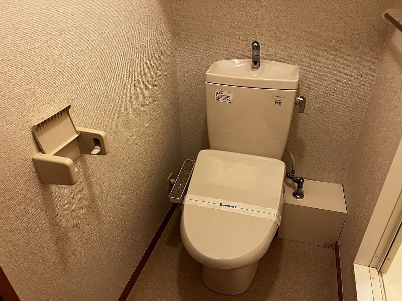 Room image 8