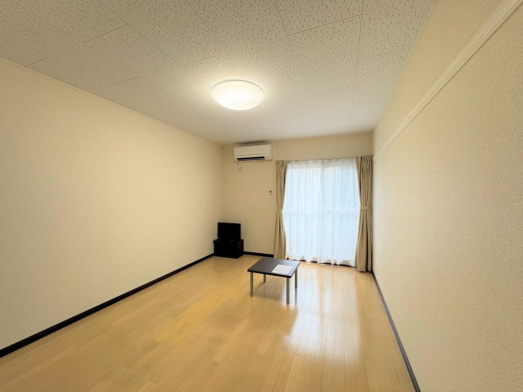 Preview interior of LEONEXT COMOIKE