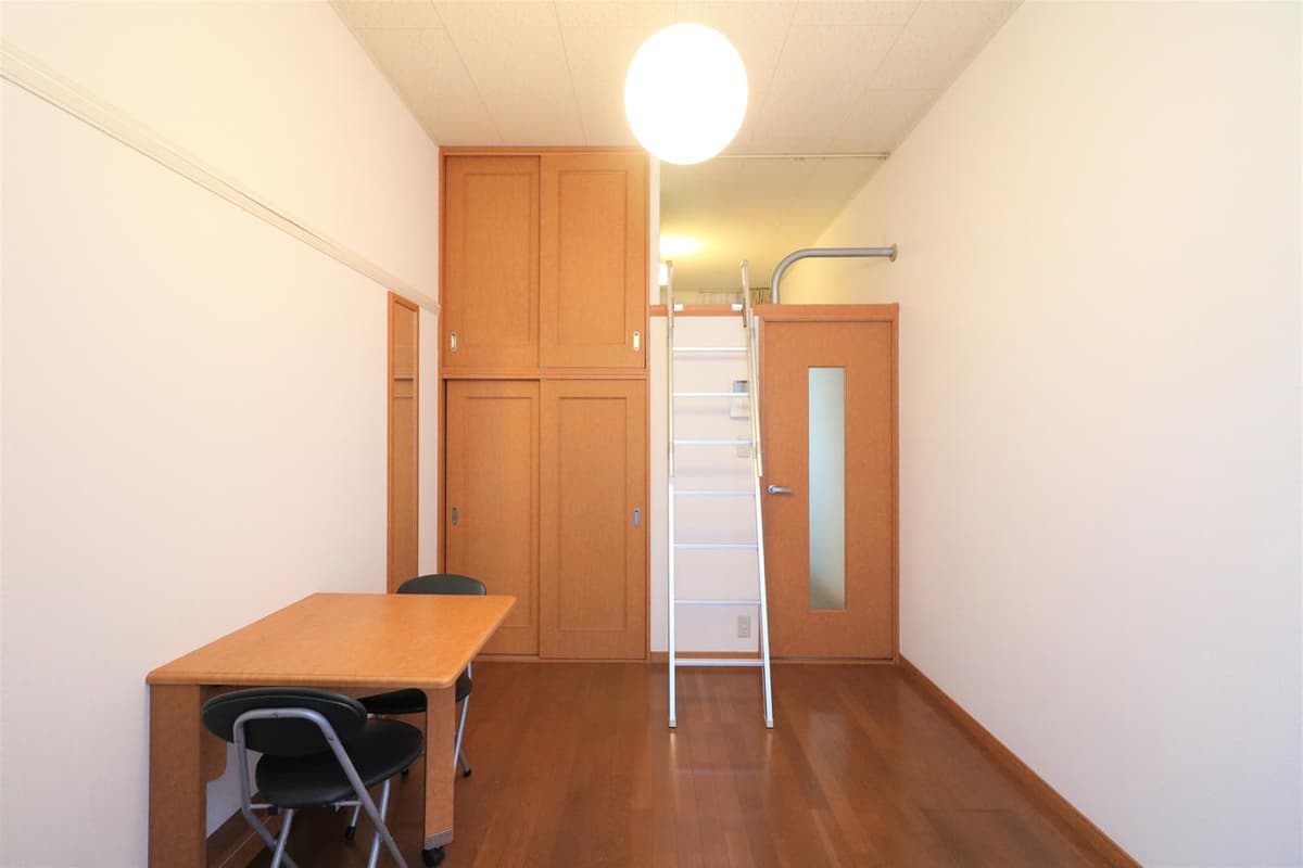 Room image 11