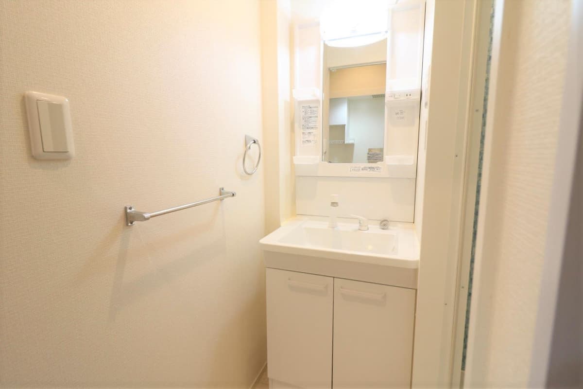 Room image 16