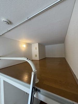 Room image 13