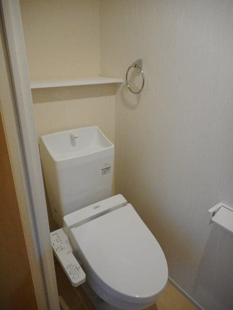 Room image 11