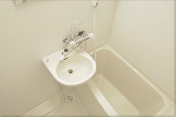 Room image 9