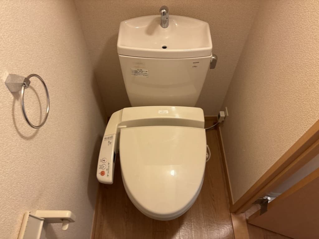 Room image 8