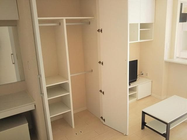 Room image 16