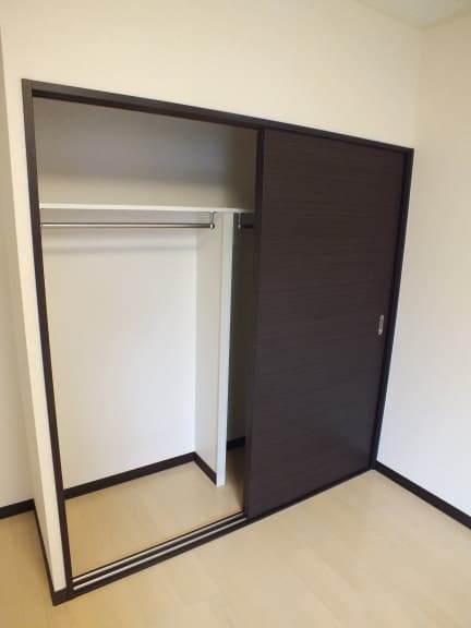 Room image 16