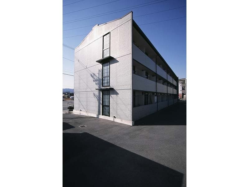 Main exterior of leopalace Tomita