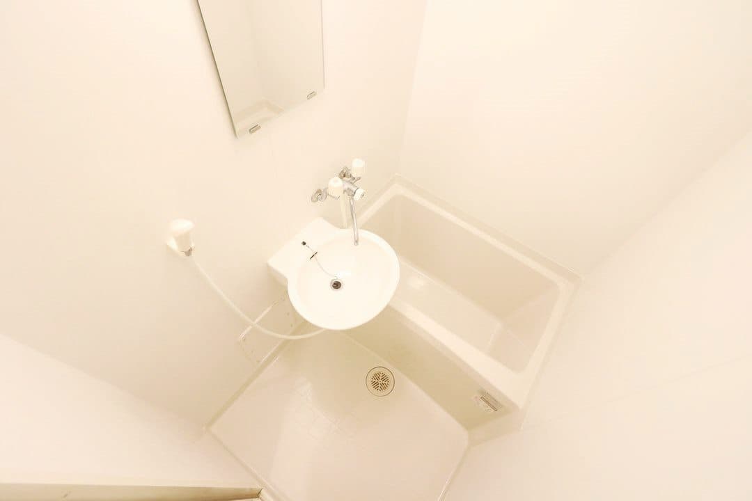 Room image 14