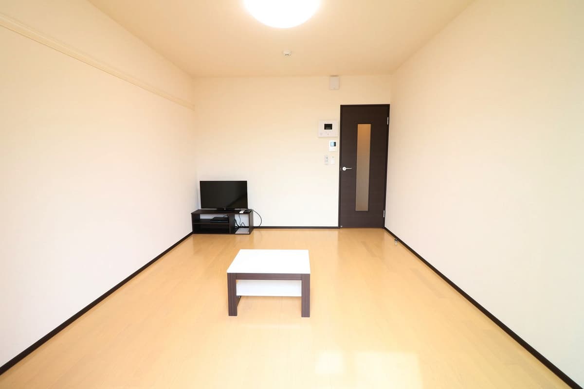 Room image 8