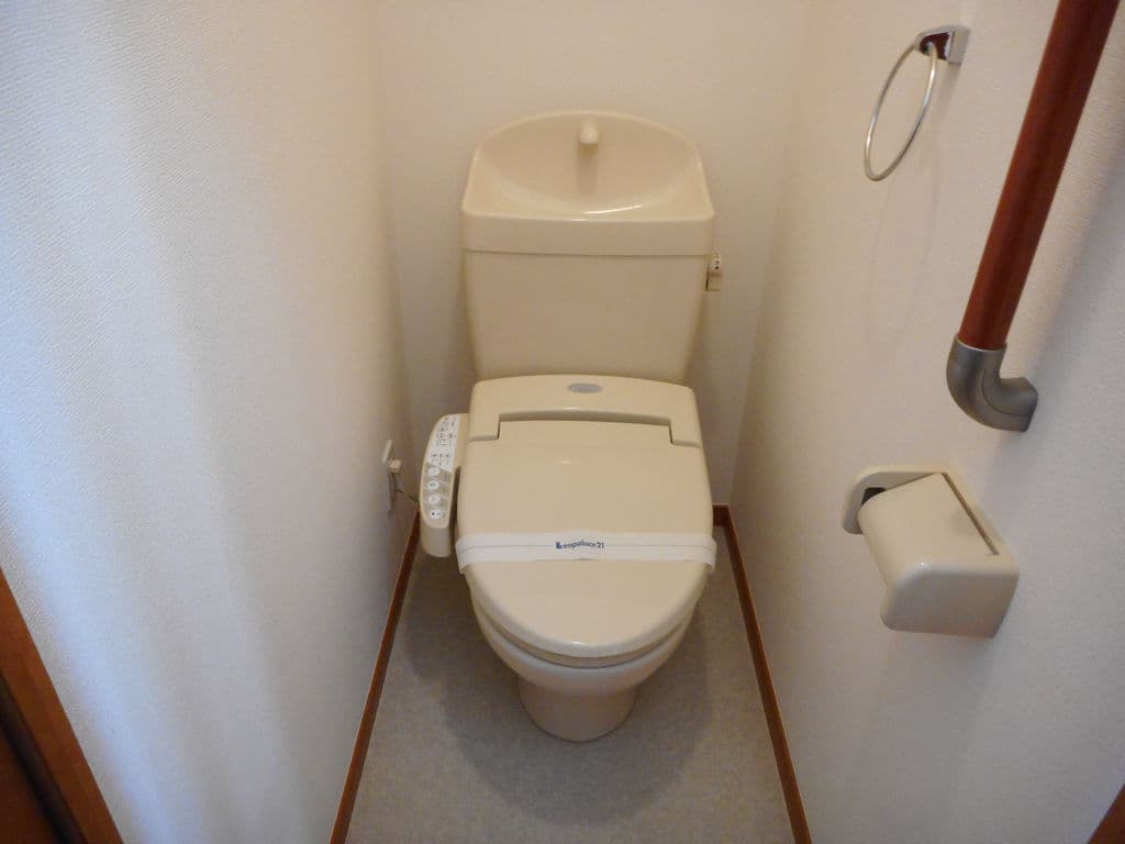 Room image 8