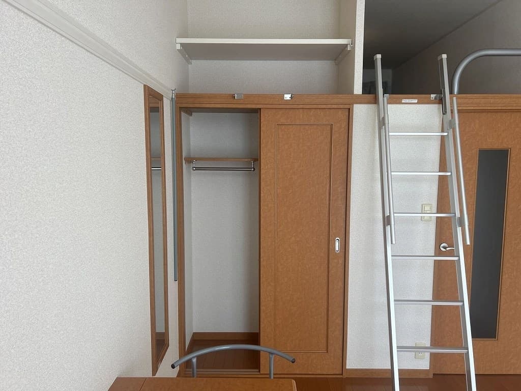 Room image 9